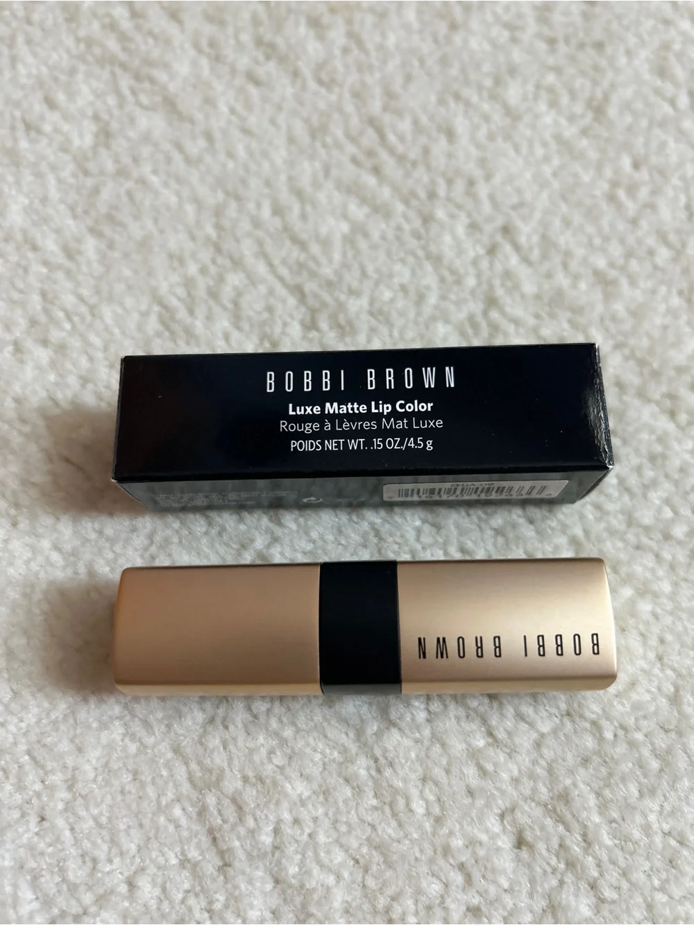 Bobbi Brown Luxe Matte Lipstick in Vibrant Violet